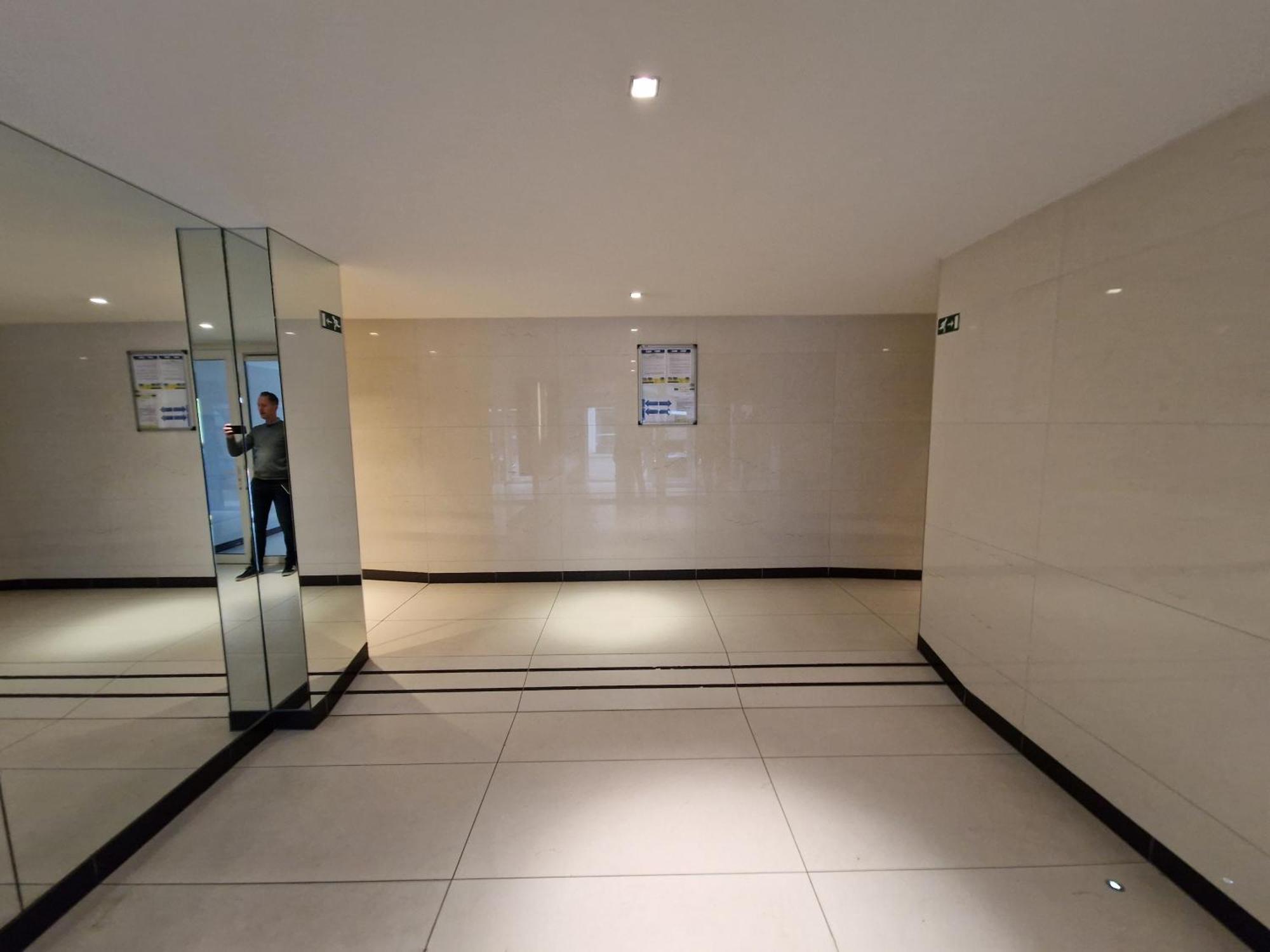 Luxueus, Ruim Appartement Op 350M Van Het Strand Ostend Exterior photo
