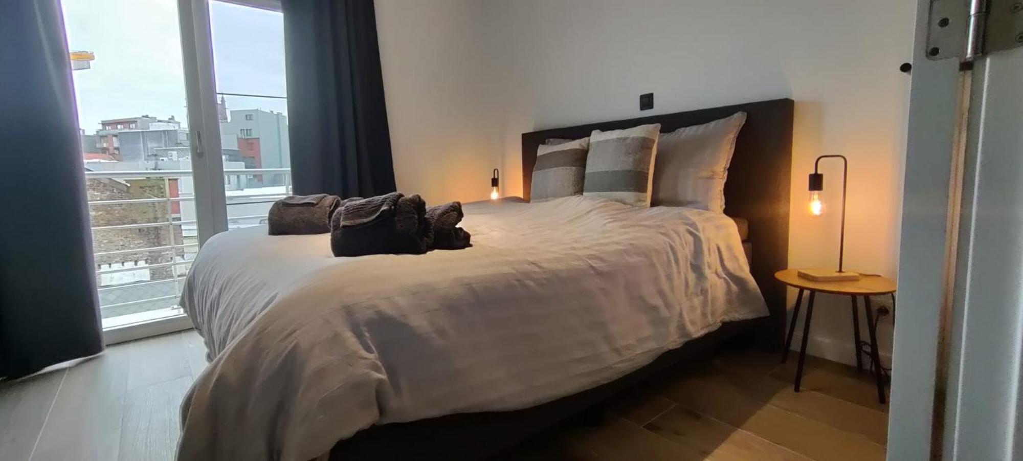 Luxueus, Ruim Appartement Op 350M Van Het Strand Ostend Exterior photo