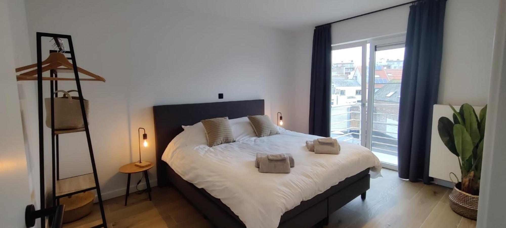 Luxueus, Ruim Appartement Op 350M Van Het Strand Ostend Exterior photo